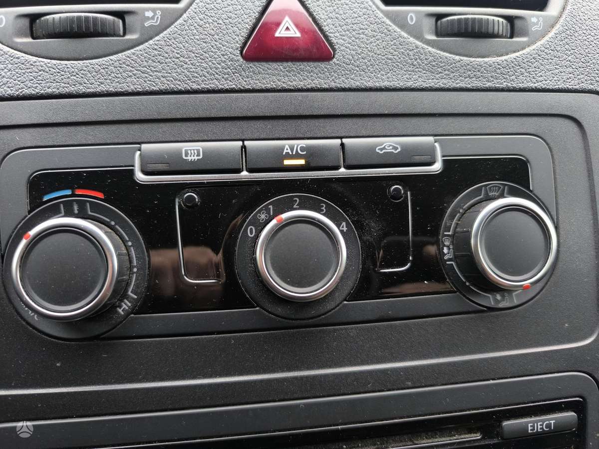 Volkswagen Caddy 2012 — photo 30