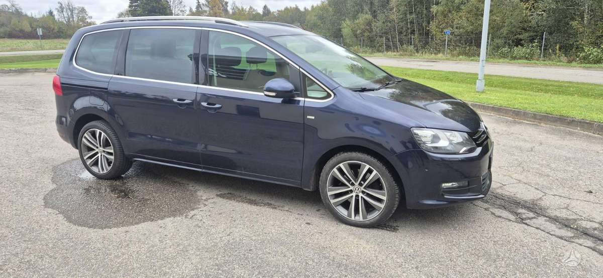 Volkswagen Sharan 2014 — rear view