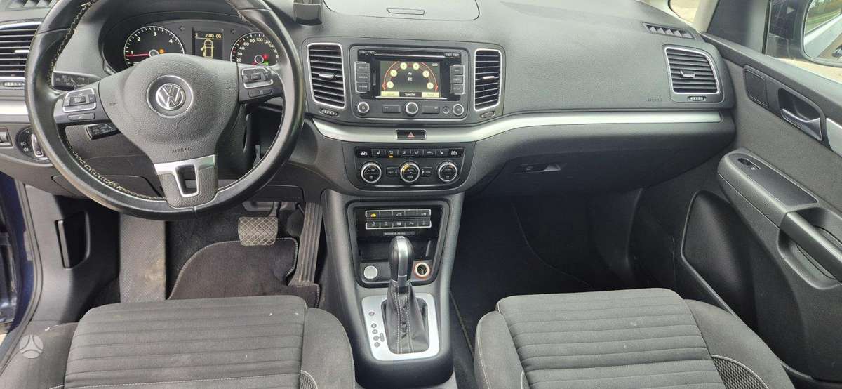 Volkswagen Sharan 2014 — photo 9