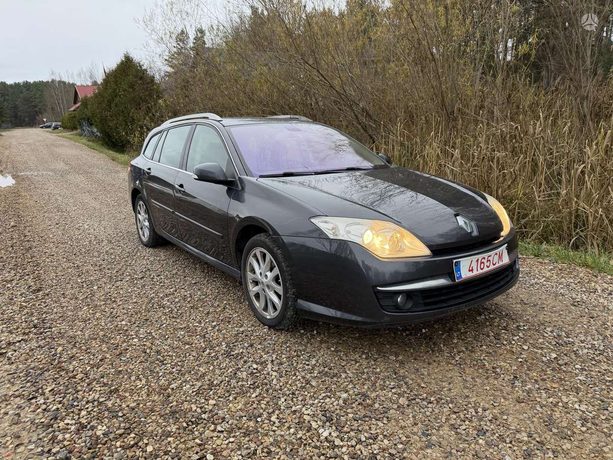 Renault Laguna 2009 — вигляд ззаду