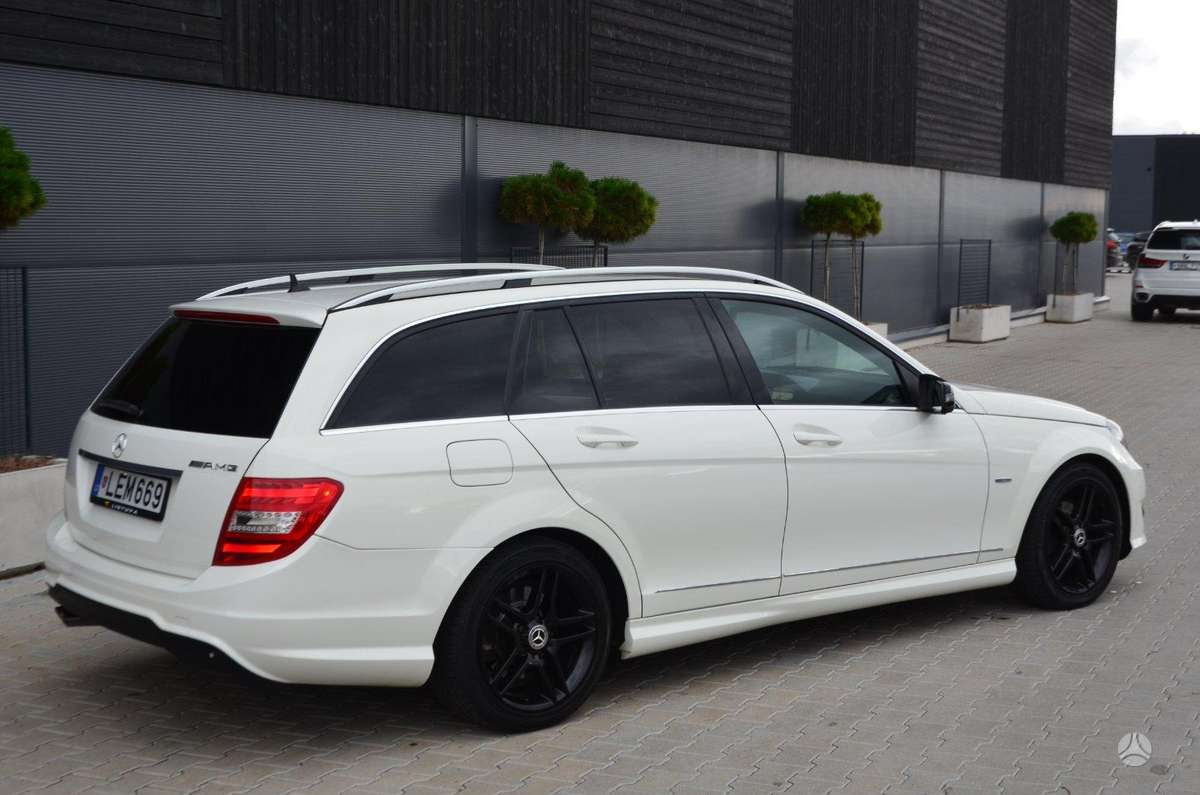 Mercedes-Benz C220 2012 — photo 19