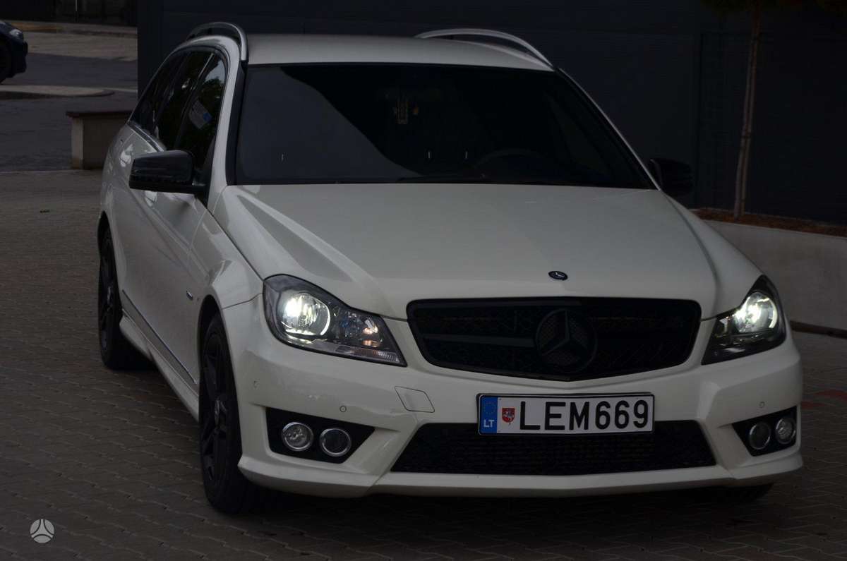 Mercedes-Benz C220 2012 — photo 24