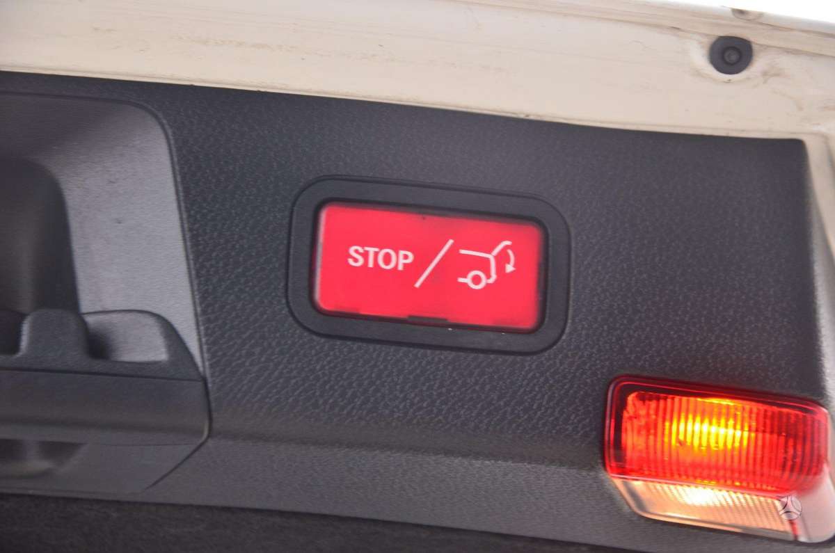 Mercedes-Benz C220 2012 — photo 31
