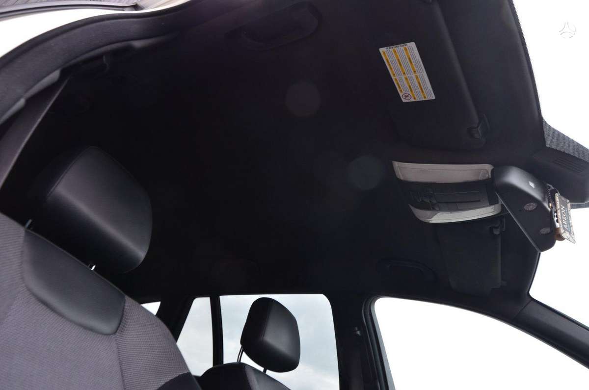 Mercedes-Benz C220 2012 — photo 33