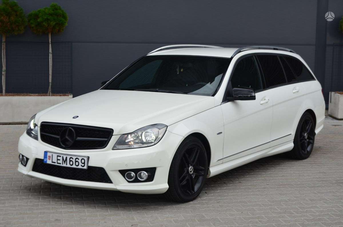 Mercedes-Benz C220 2012 — photo 8