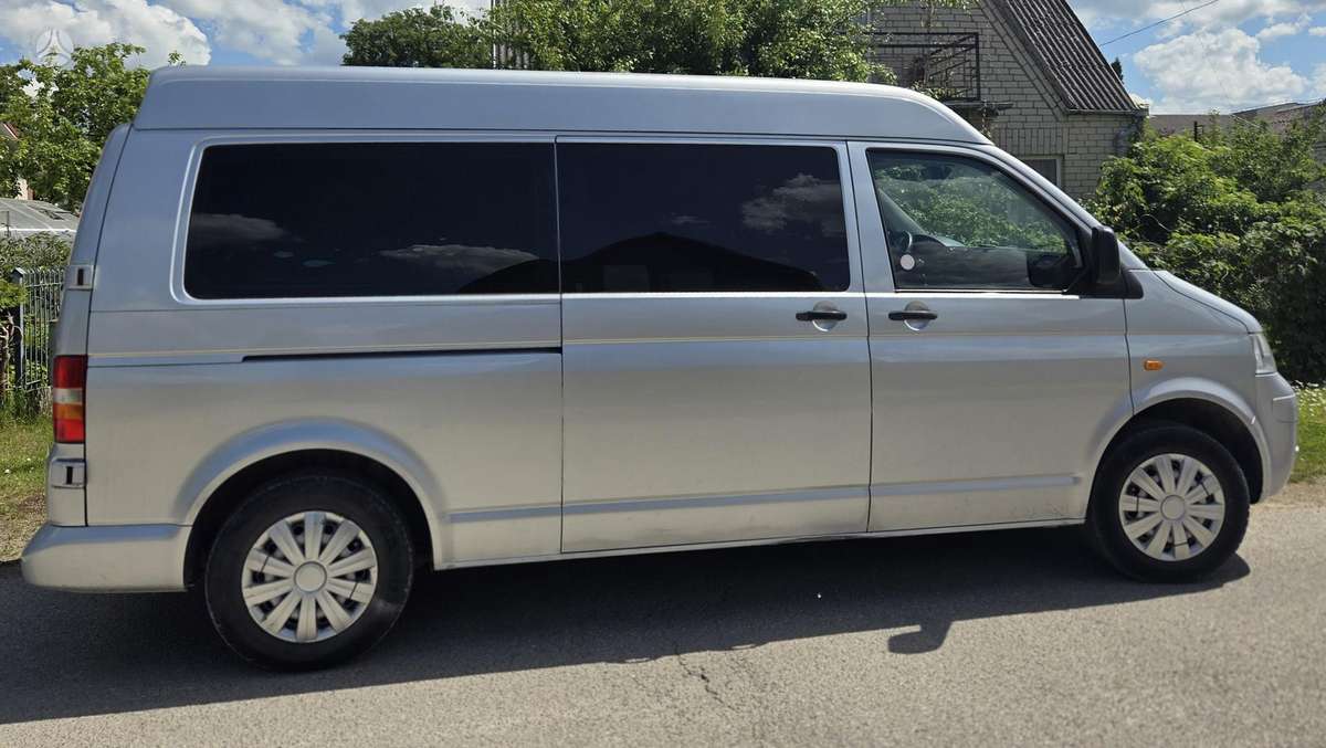 Volkswagen Transporter 2007 — вигляд ззаду