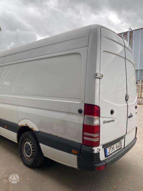 Mercedes-Benz Sprinter 2012 — вигляд ззаду
