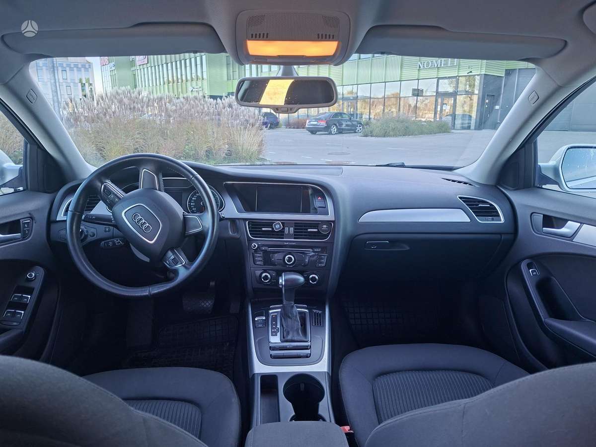 Audi A4 2013 — photo 10