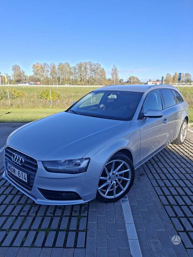 Audi A4 2013 — rear view
