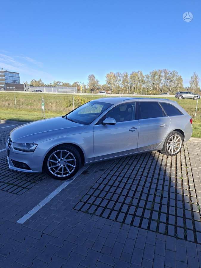 Audi A4 2013 — engine 2000 cm³, 143 HP (105kW)