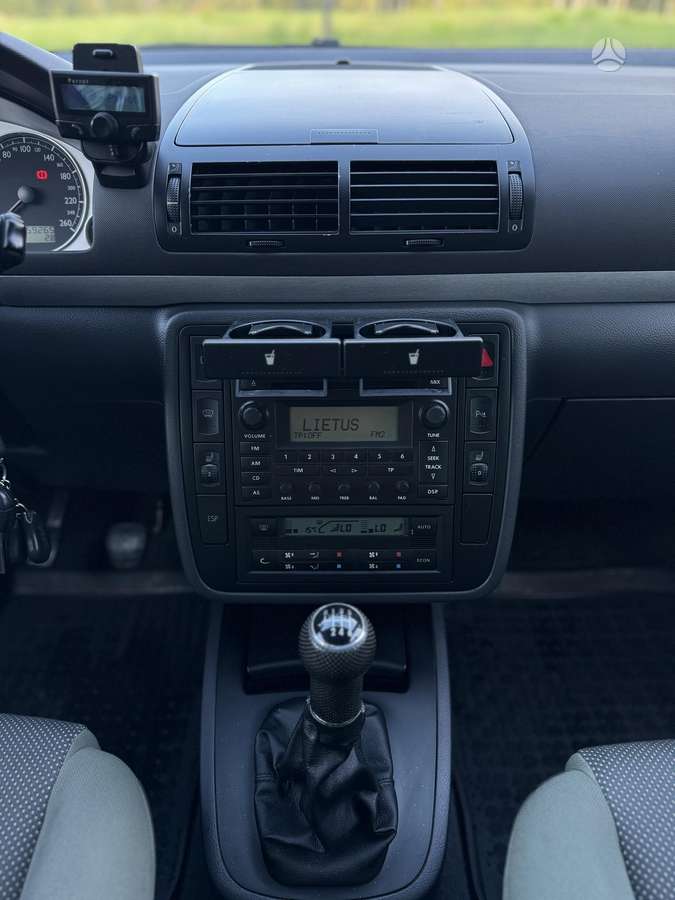 Volkswagen Sharan 2004 — photo 25