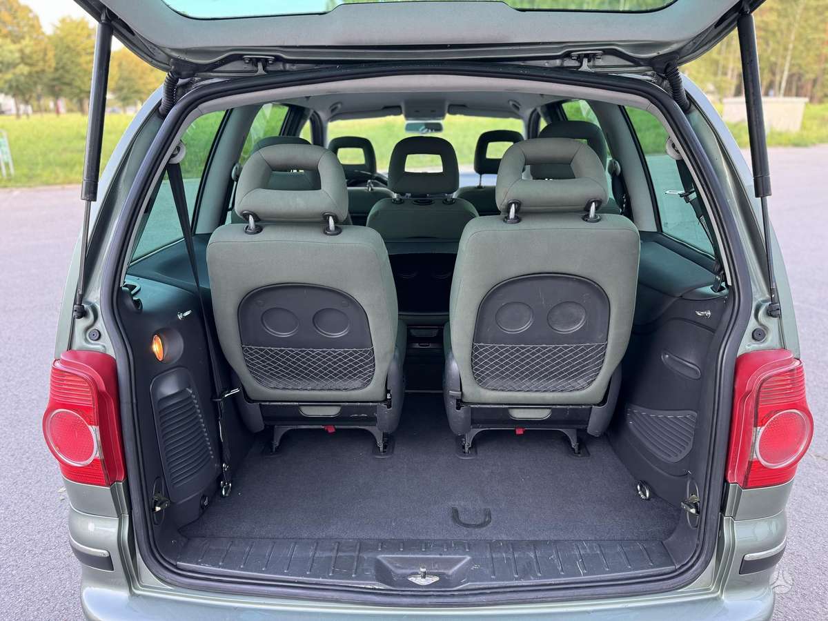 Volkswagen Sharan 2004 — photo 28