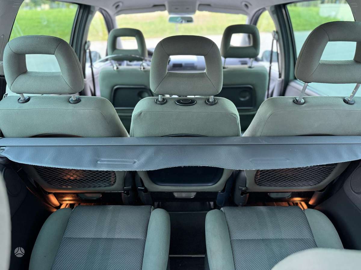 Volkswagen Sharan 2004 — photo 29