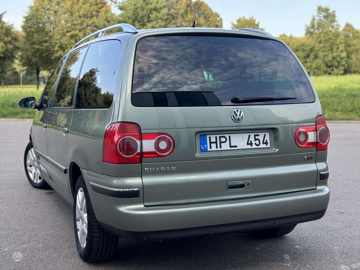 Volkswagen Sharan 2004 — engine 1896 cm³, 131 HP (96kW)