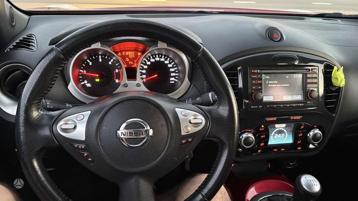 Nissan Juke 2011 — photo 12