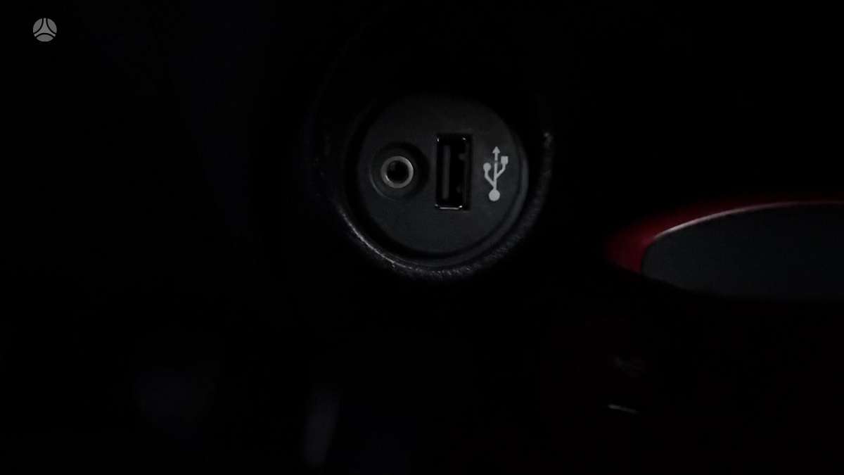 Nissan Juke 2011 — photo 6