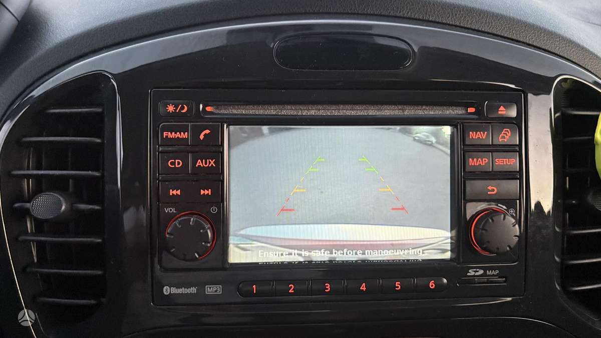 Nissan Juke 2011 — photo 7