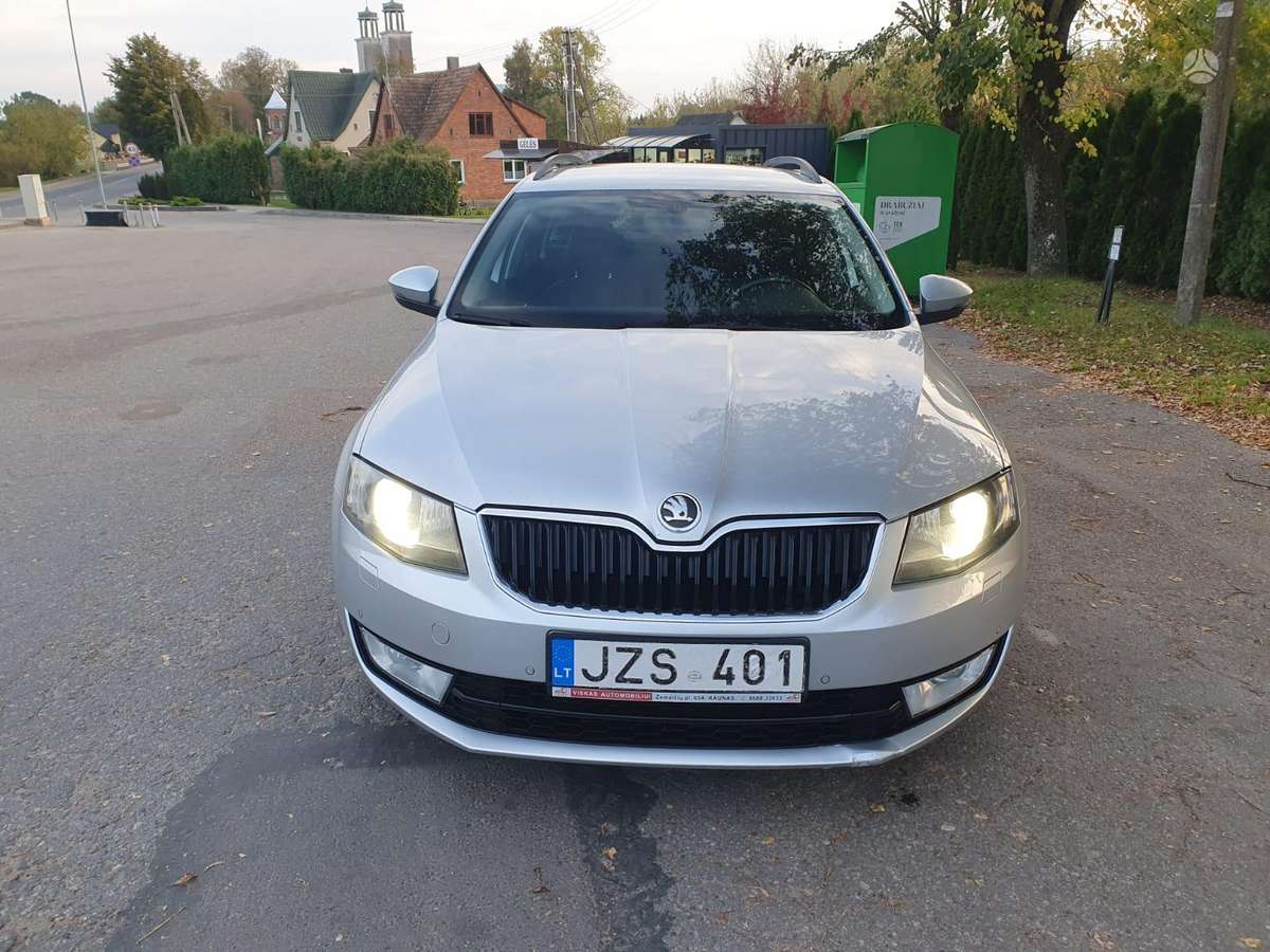 Skoda Octavia 2015 — interior