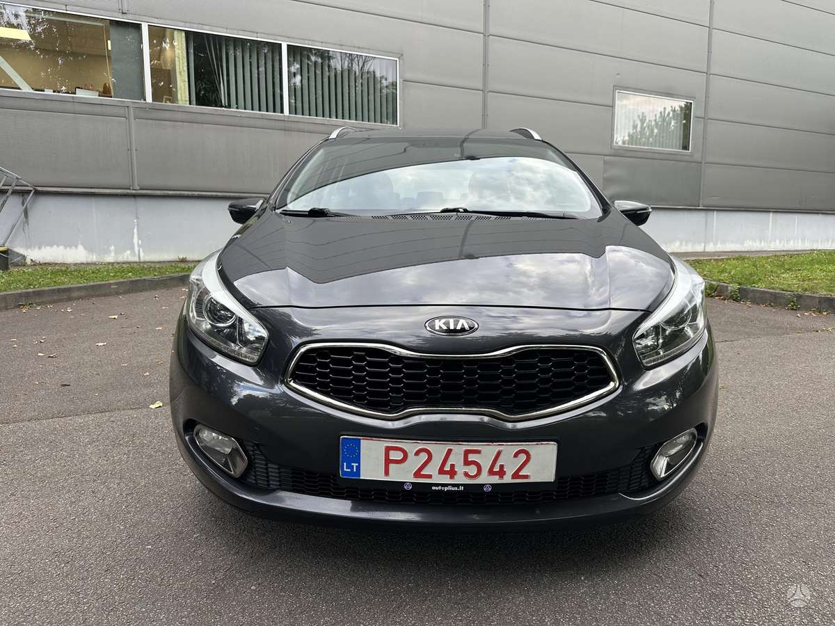 Kia Ceed 2014 — вигляд ззаду