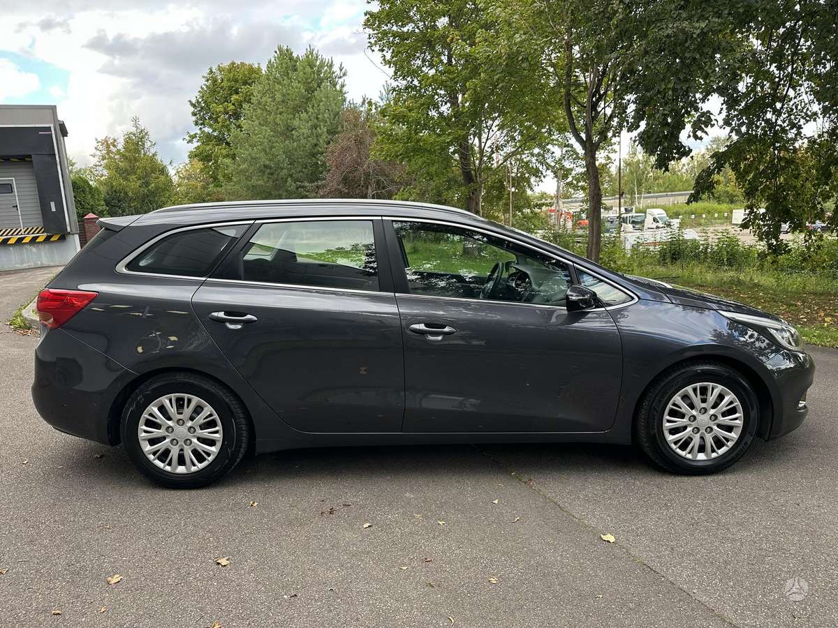 Kia Ceed 2014 — двигун 1591 cm³, 135 HP (99kW)