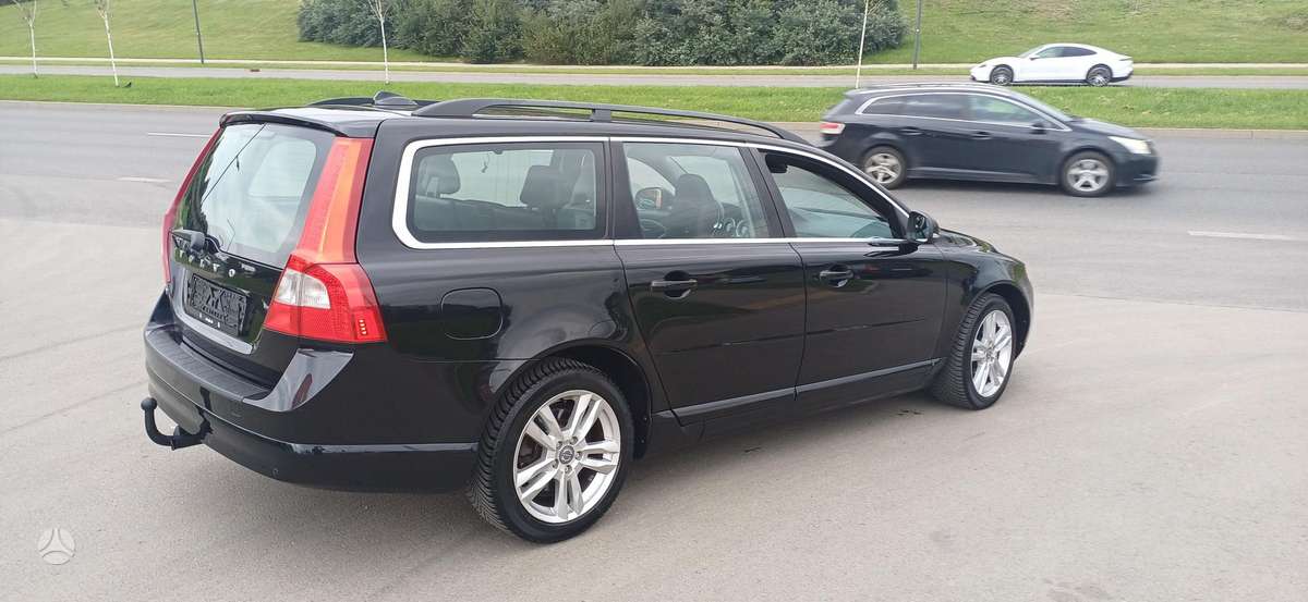 Volvo V70 2013 — engine 1984 cm³, 163 HP (120kW)