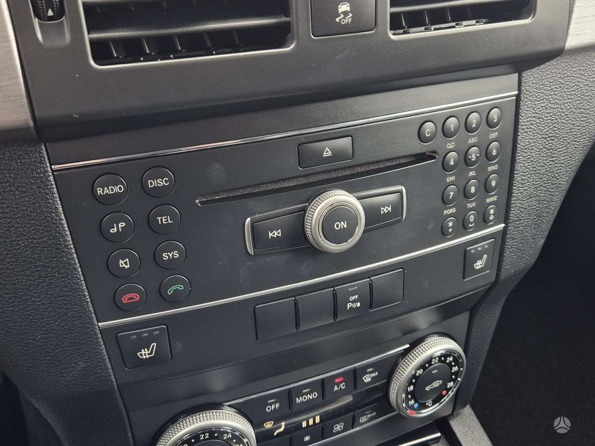 Mercedes-Benz GLK220 2010 — photo 23