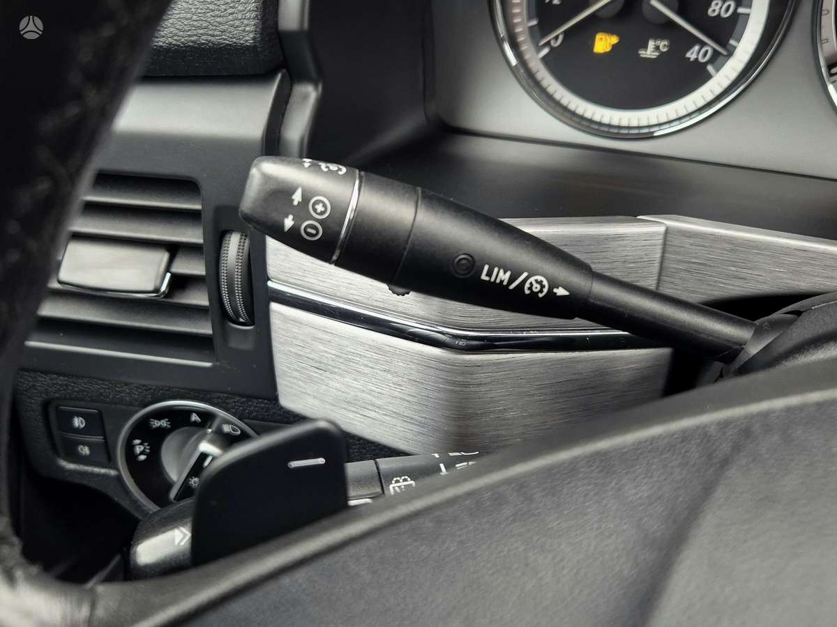 Mercedes-Benz GLK220 2010 — photo 26