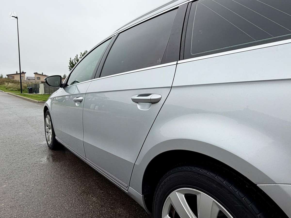 Volkswagen Passat 2011 — photo 10