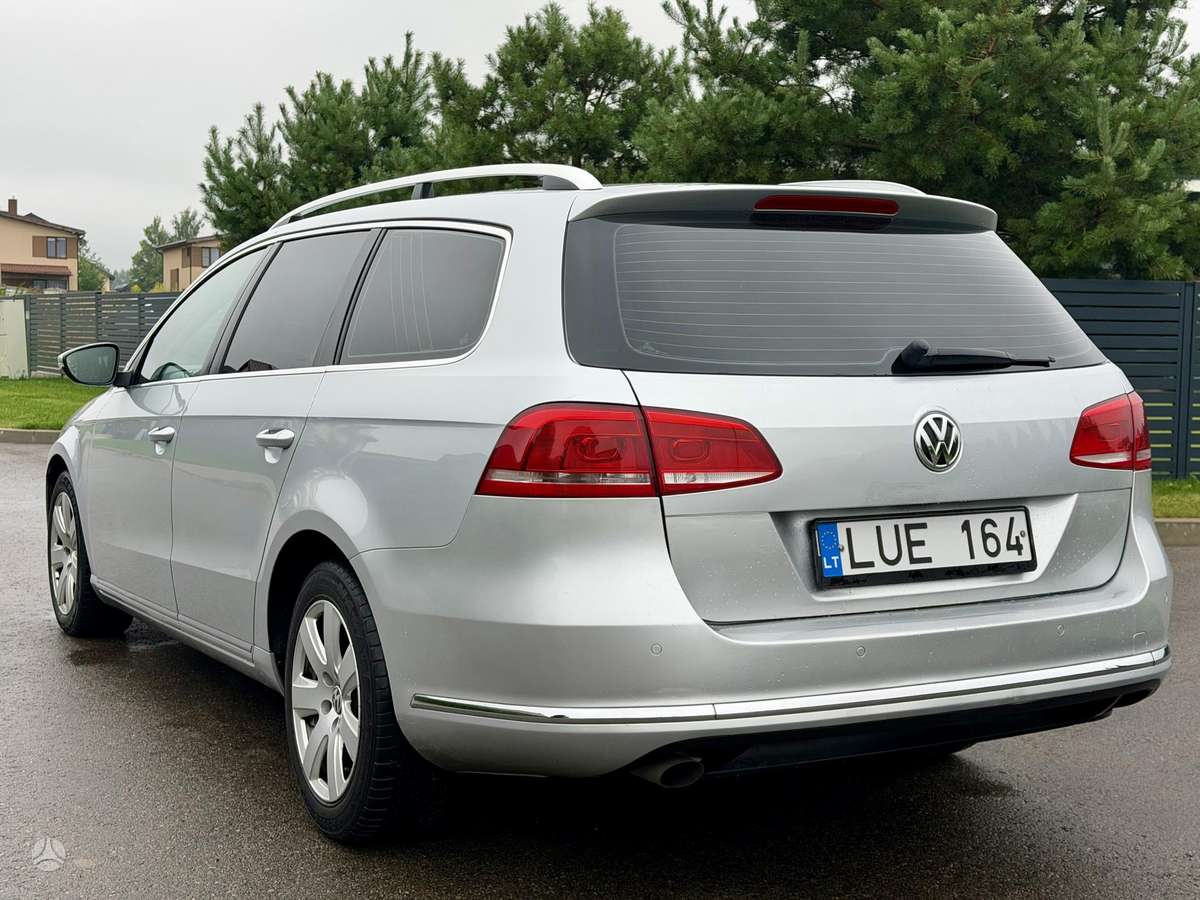 Volkswagen Passat 2011 — photo 7