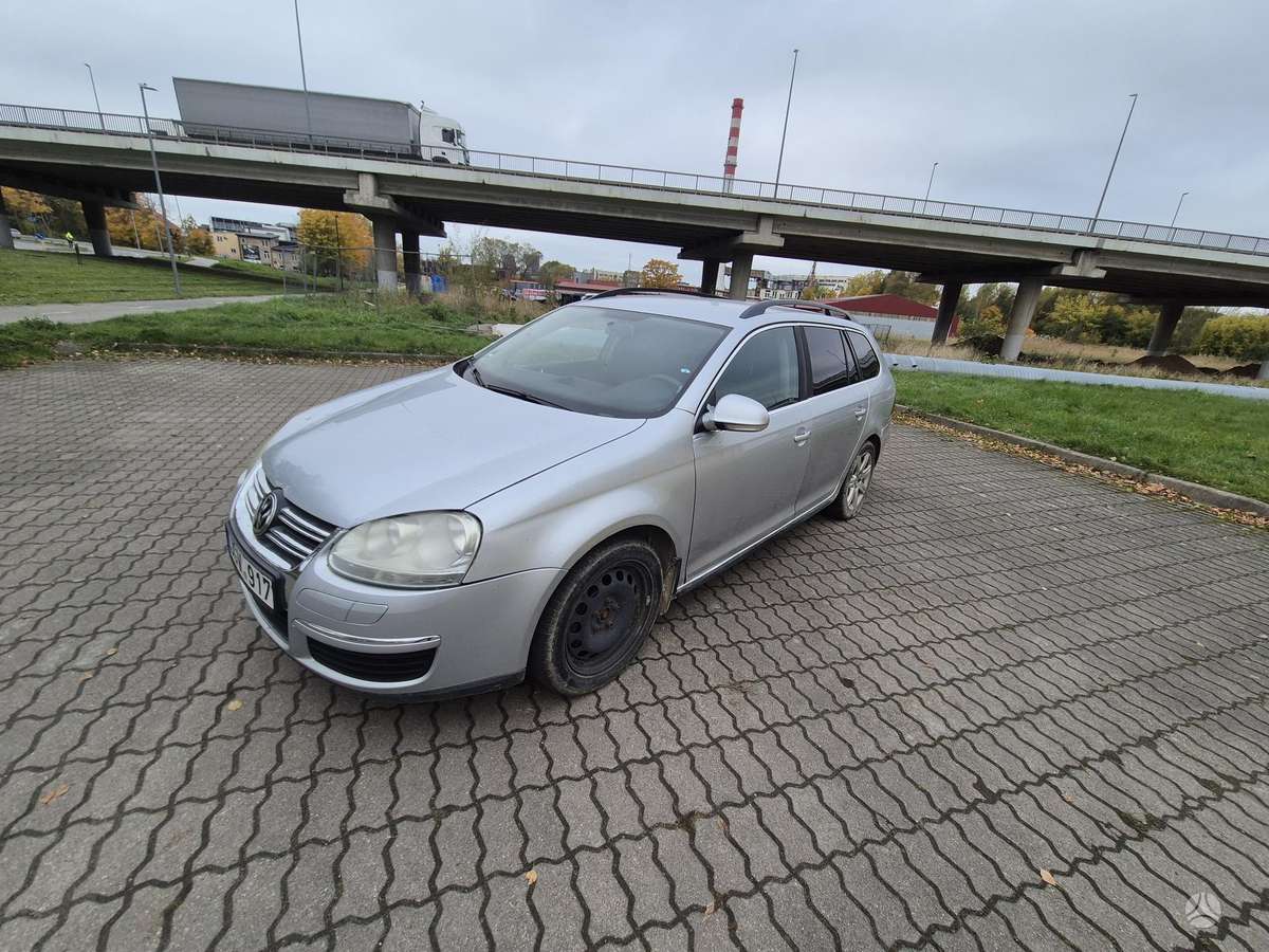 Volkswagen Golf 2008 — rear view