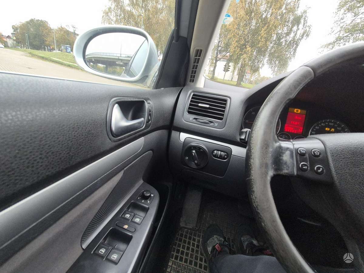 Volkswagen Golf 2008 — photo 23