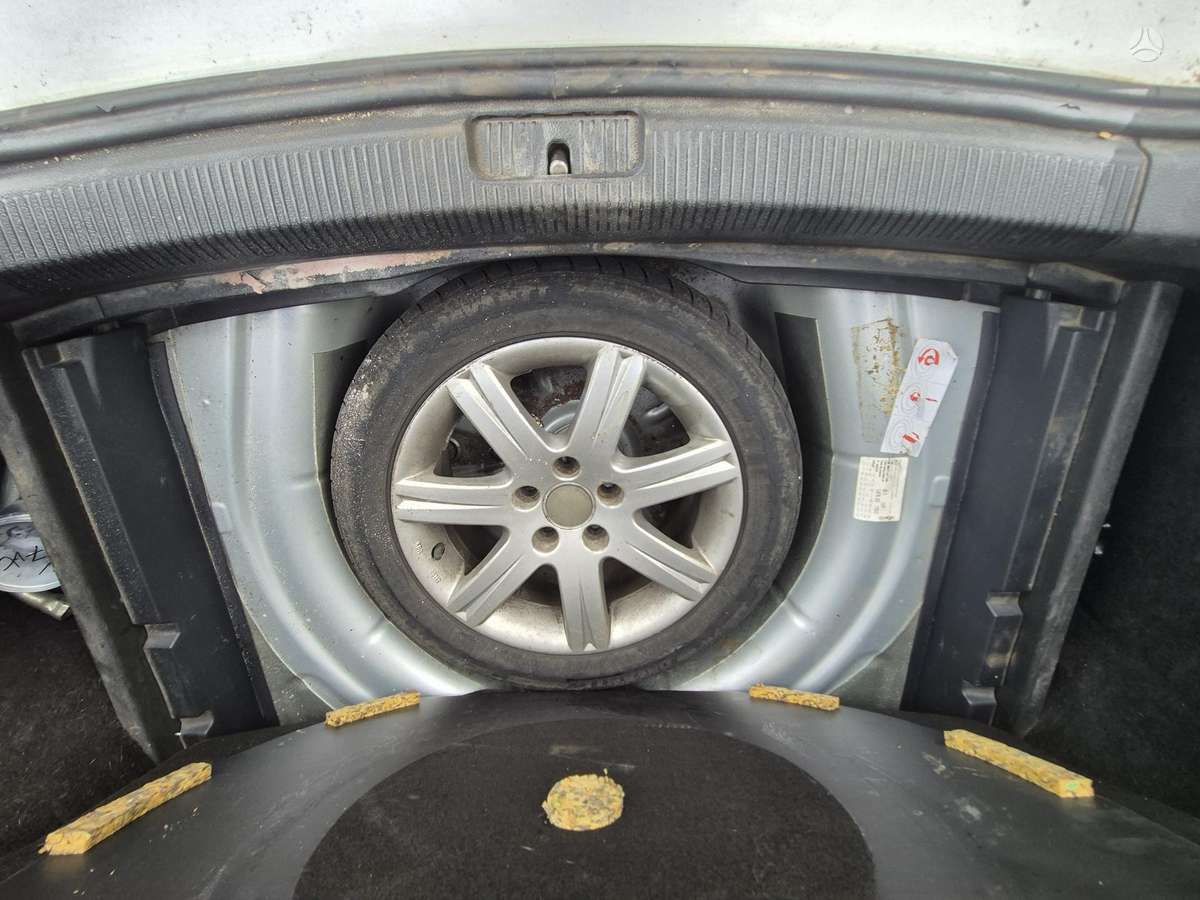 Volkswagen Golf 2008 — photo 31