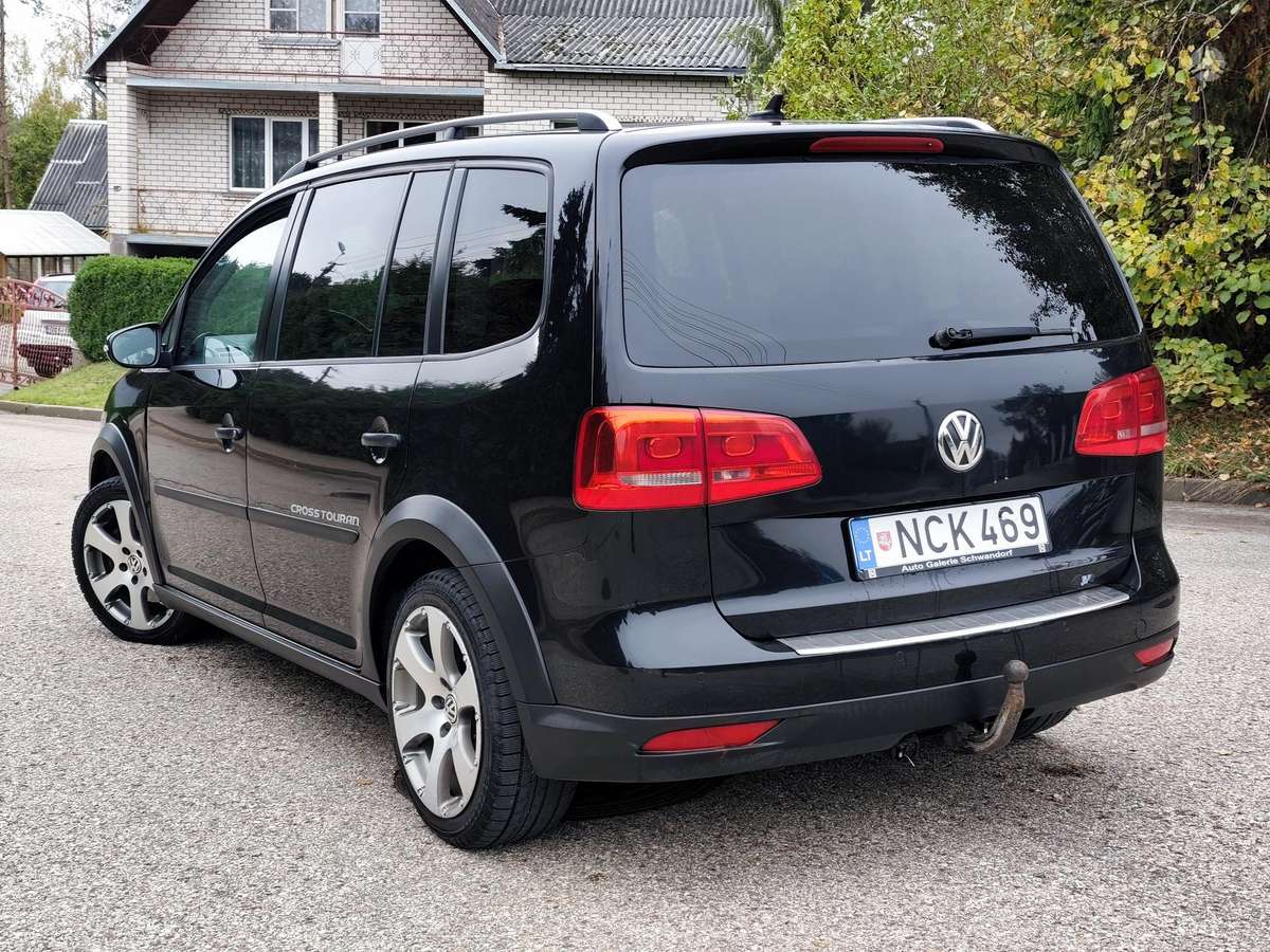 Volkswagen Cross 2011 — engine 2000 cm³, 140 HP (103kW)