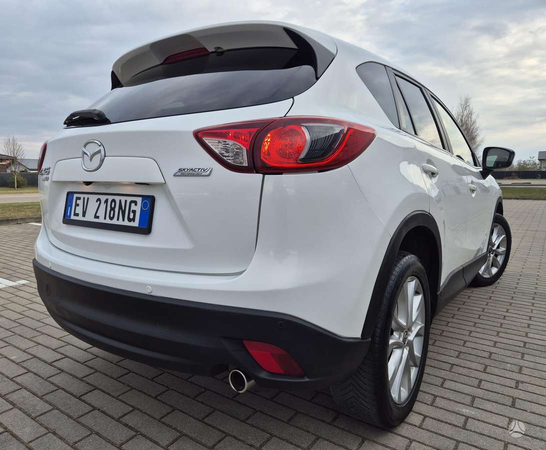 Mazda CX-5 2014 — rear view