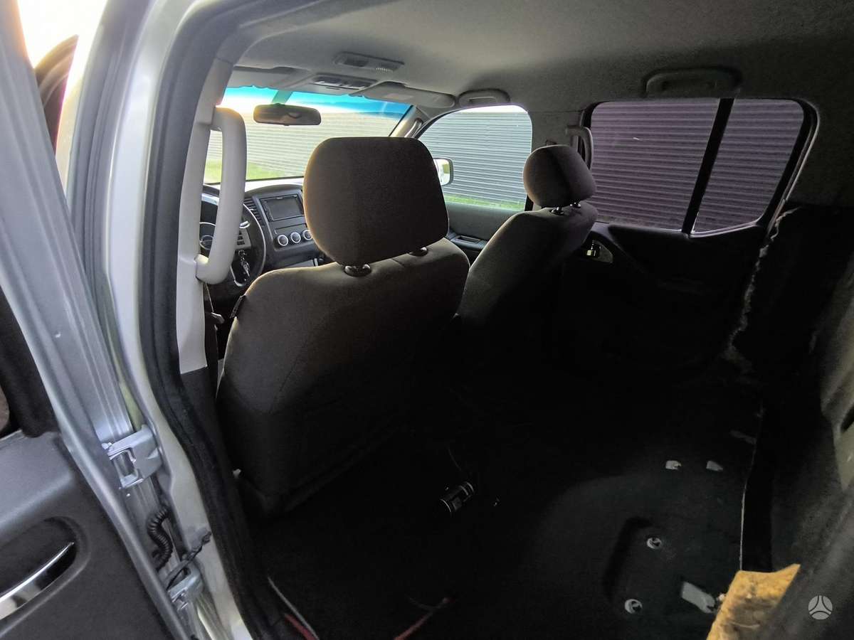 Nissan Navara 2011 — photo 11