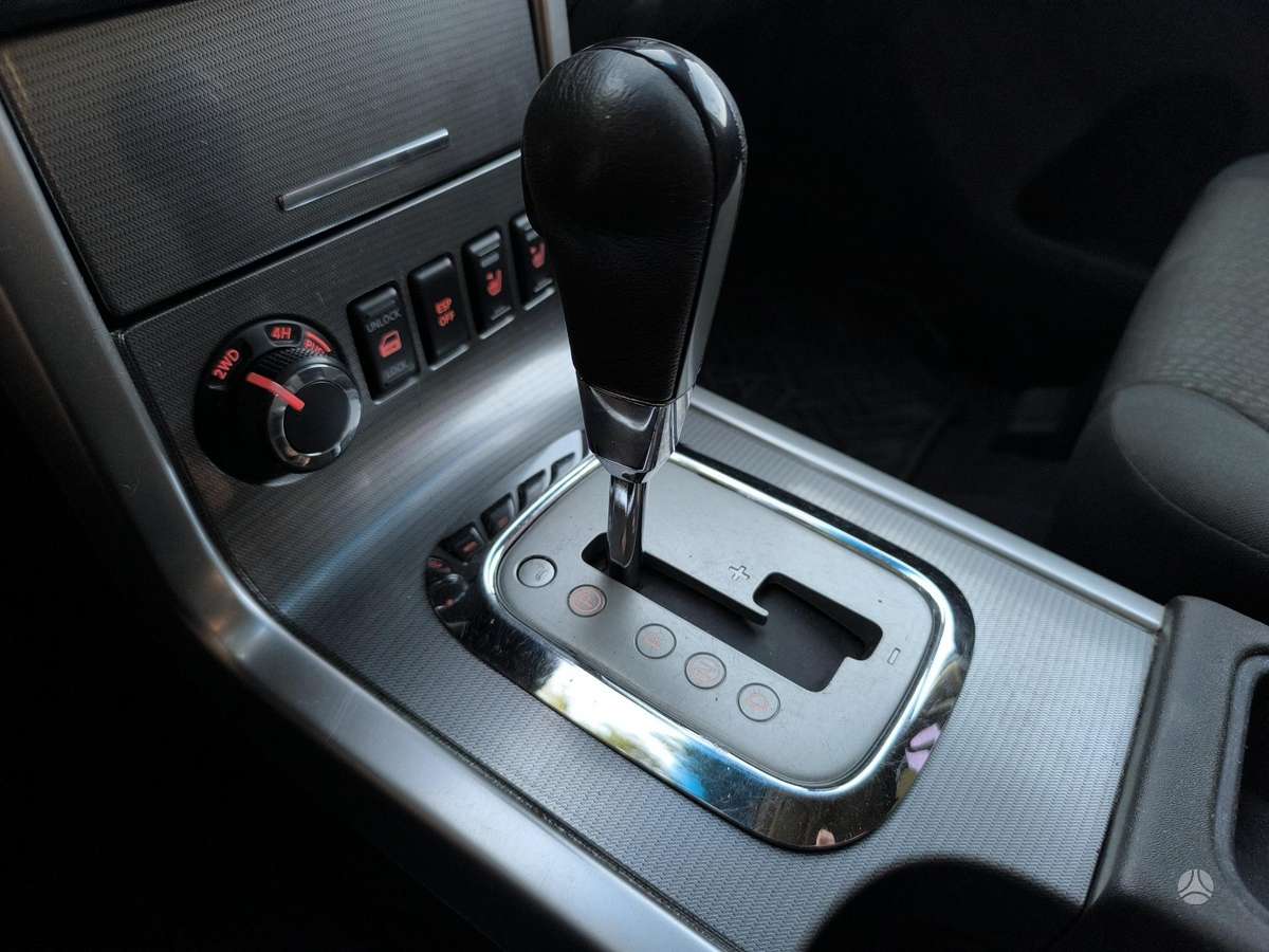 Nissan Navara 2011 — photo 13