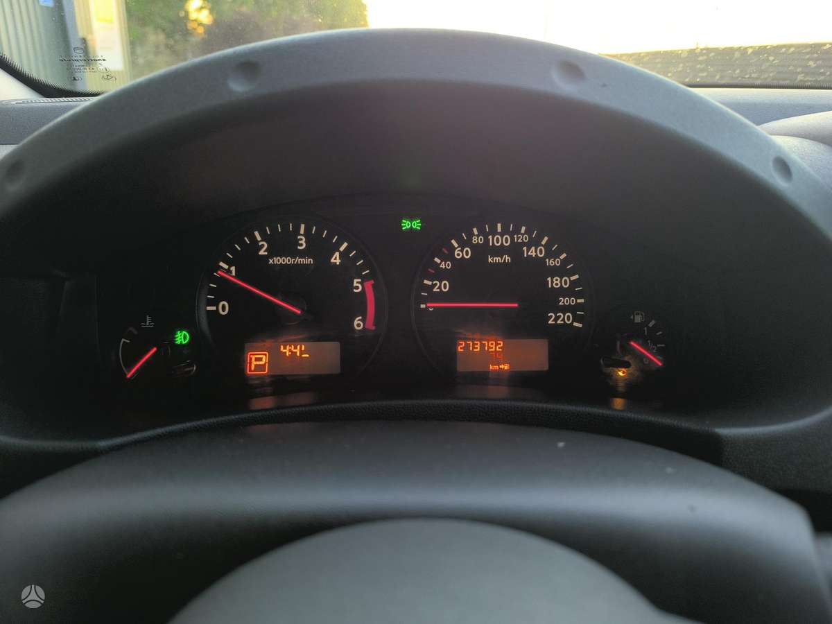 Nissan Navara 2011 — photo 15