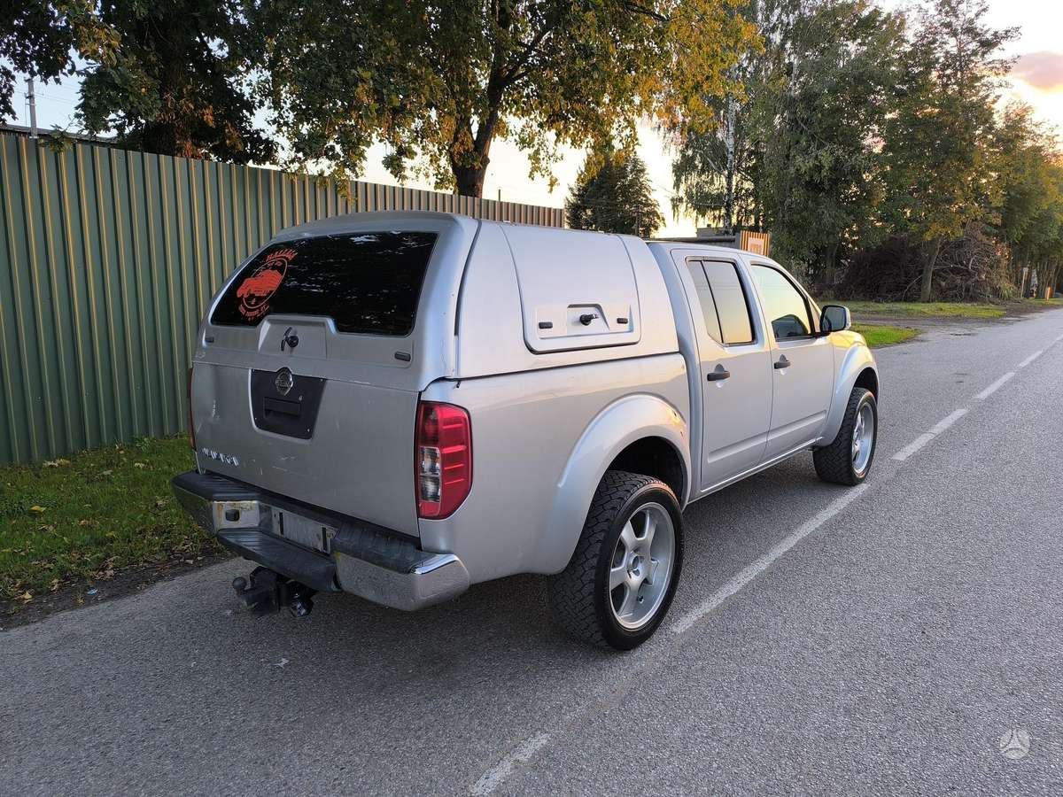 Nissan Navara 2011 — photo 5