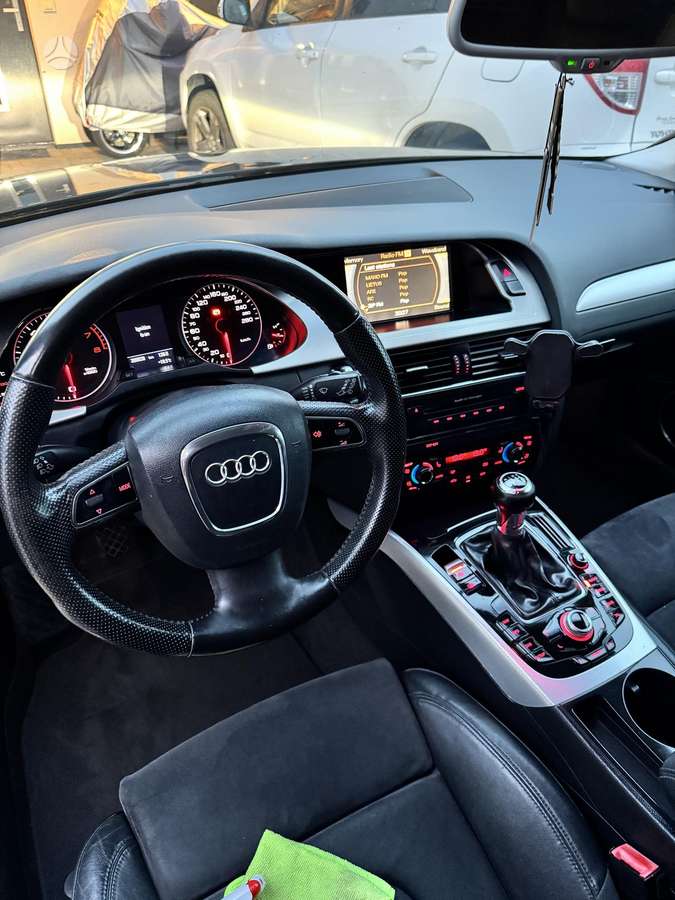 Audi A4 2008 — photo 10