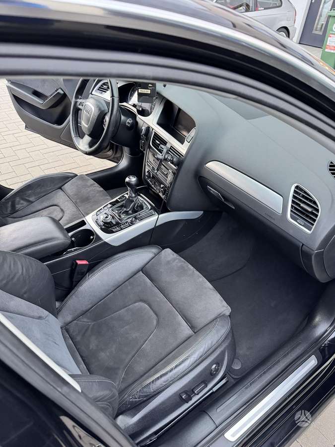 Audi A4 2008 — photo 14