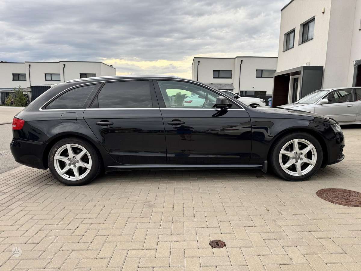 Audi A4 2008 — photo 9