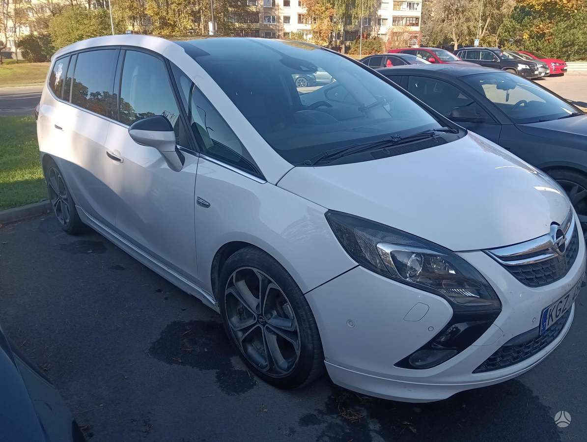 Opel Zafira 2013 — photo 5