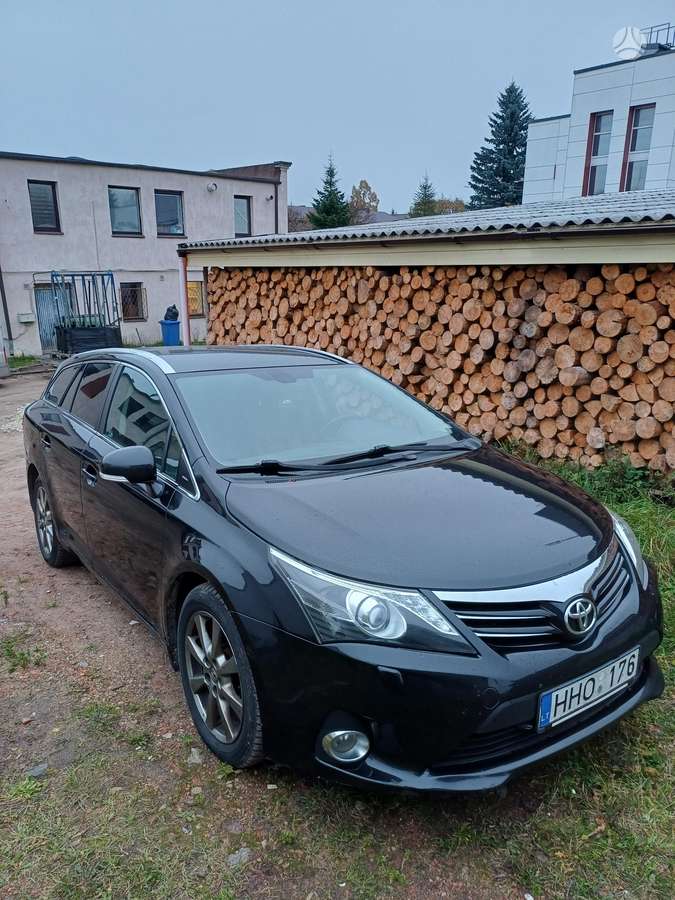 Toyota Avensis 2012 — photo 5