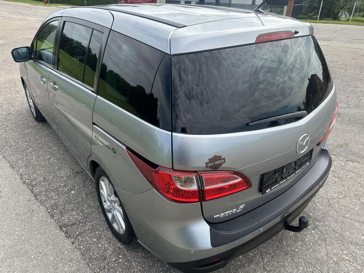 Mazda 5 2011 — photo 11