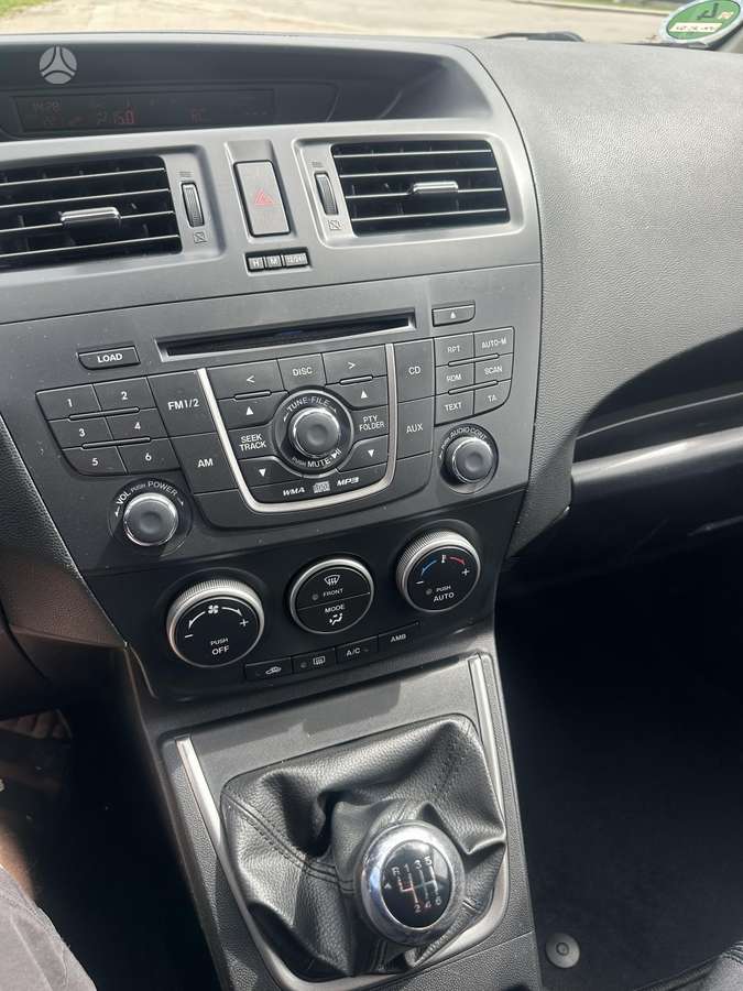 Mazda 5 2011 — photo 20