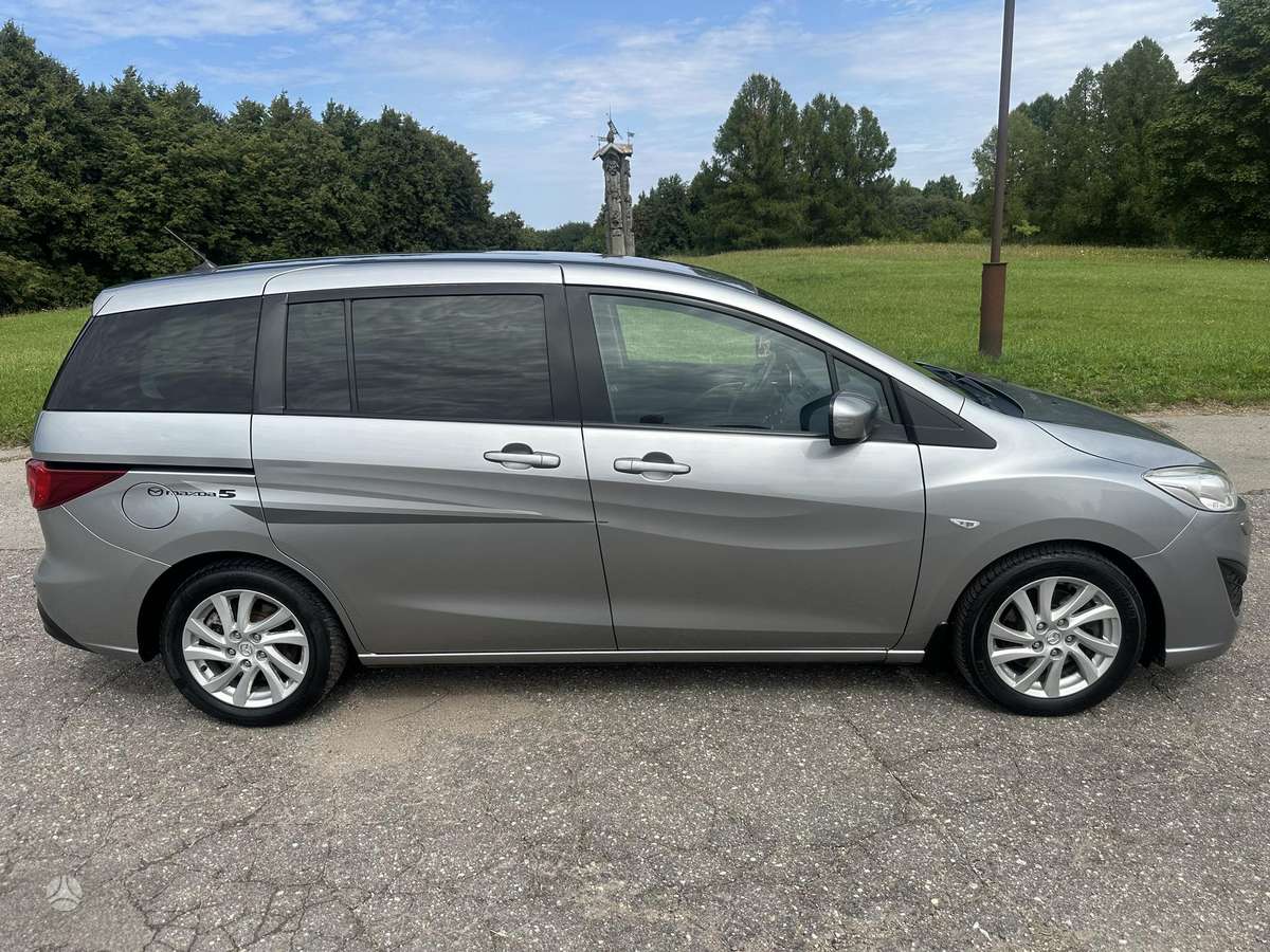 Mazda 5 2011 — photo 8