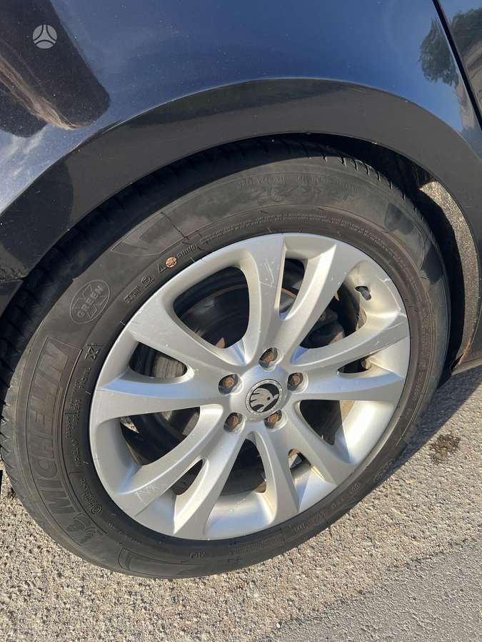 Skoda Superb 2010 — photo 5