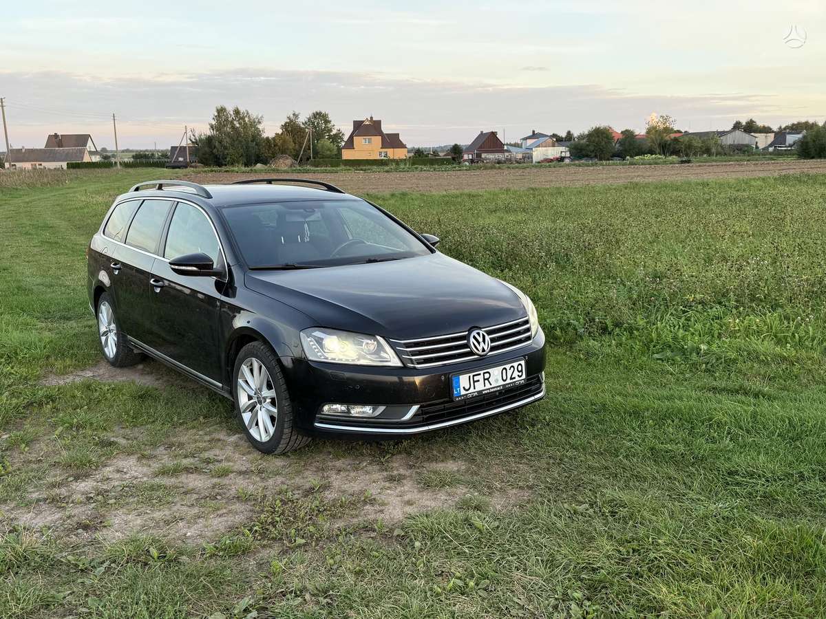 Volkswagen Passat 2013 — салон