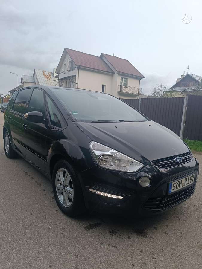Ford S-MAX 2010 — салон