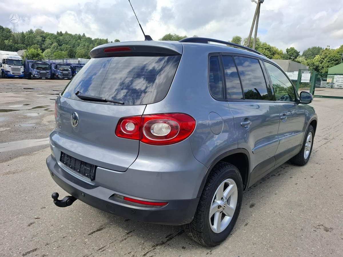 Volkswagen Tiguan 2008 — салон